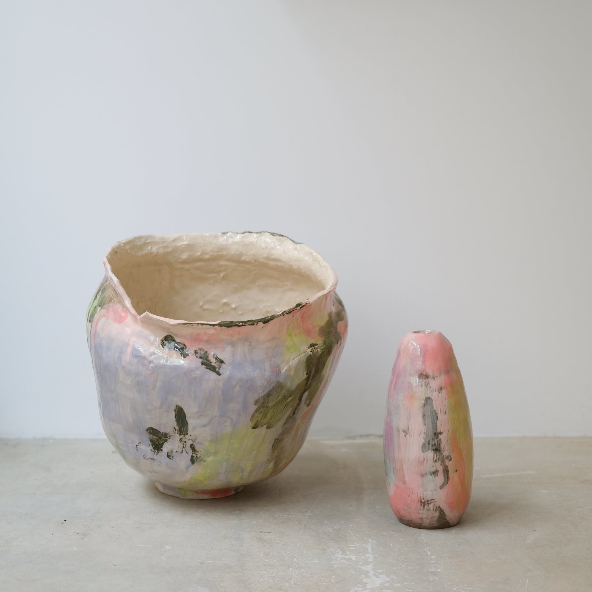 Vase en grès H 35cm - multicolore de Camille Létoffé chez Brutal Ceramics
