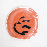 Assiette SP2409 en faïence rouge D 19cm - Multicolore d'Héloise Bariol chez Brutal Ceramics