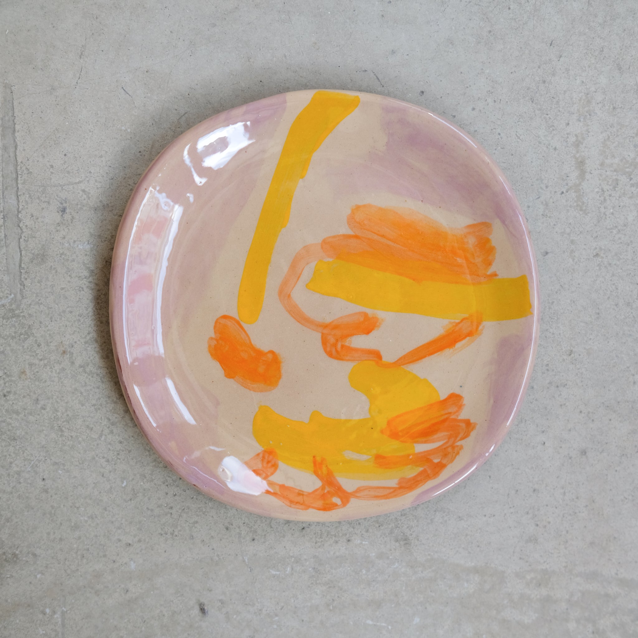 Assiette SP2412 en faïence rouge D 19cm - Multicolore d'Héloise Bariol chez Brutal Ceramics