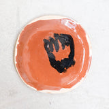 Assiette SP2414 en faïence rouge D 19cm - Multicolore d'Héloise Bariol chez Brutal Ceramics