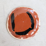 Assiette SP2415 en faïence rouge D 19cm - Multicolore d'Héloise Bariol chez Brutal Ceramics