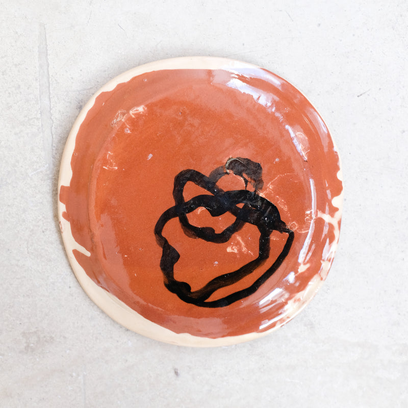 Assiette SP2417 en faïence rouge D 19cm - Multicolore d'Héloise Bariol chez Brutal Ceramics