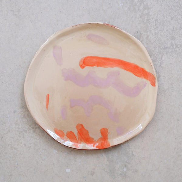 Assiette SP2442 en faïence rouge D 27cm - Multicolore d'Héloise Bariol chez Brutal Ceramics