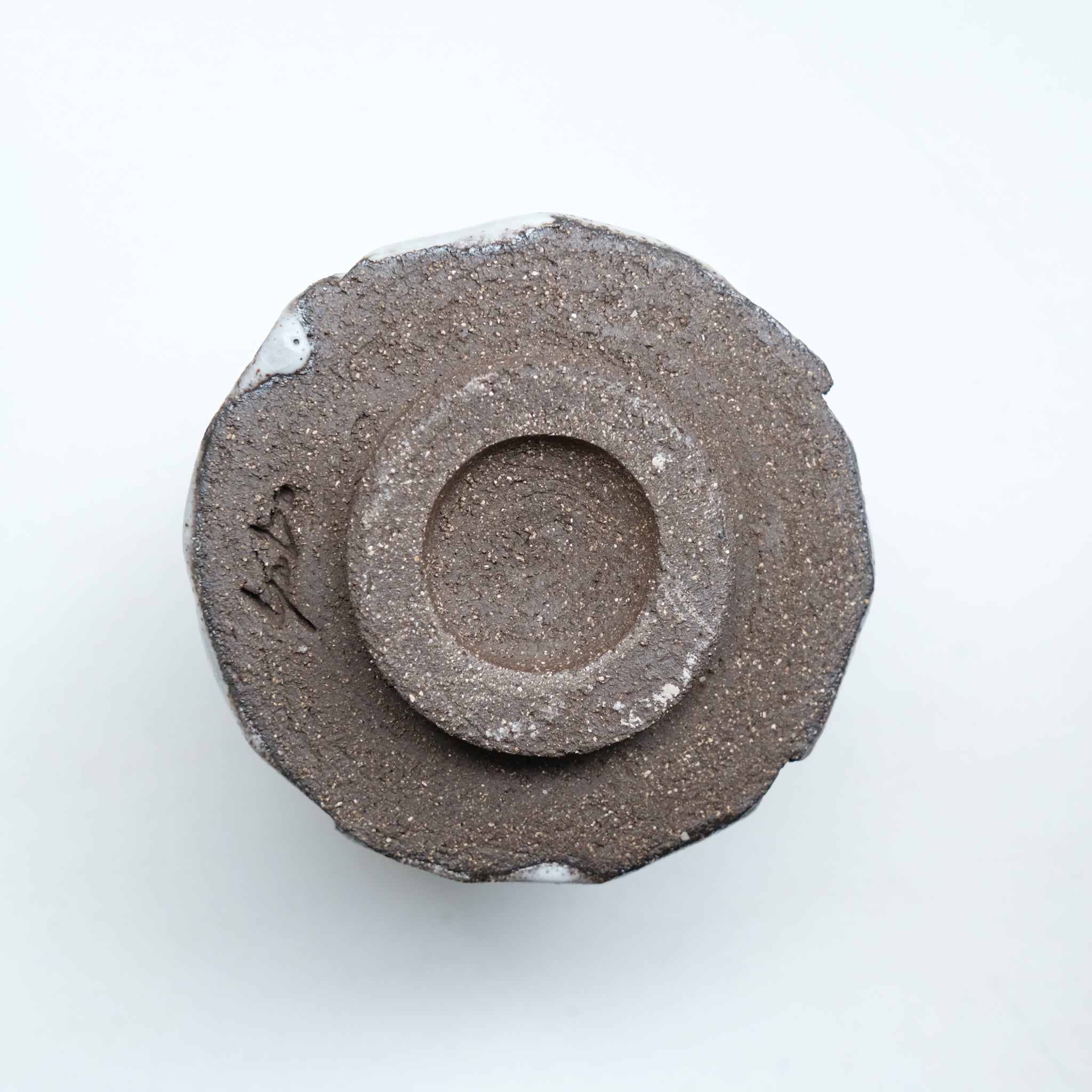 Tasse en grès 200ml - Gris texturé de Saga Pottery chez Brutal Ceramics