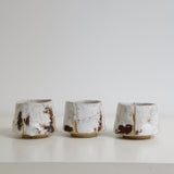 Tasse en grès 130ml - Blanc brillant de Saga Pottery chez Brutal Ceramics