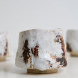 Tasse en grès 130ml - Blanc brillant de Saga Pottery chez Brutal Ceramics