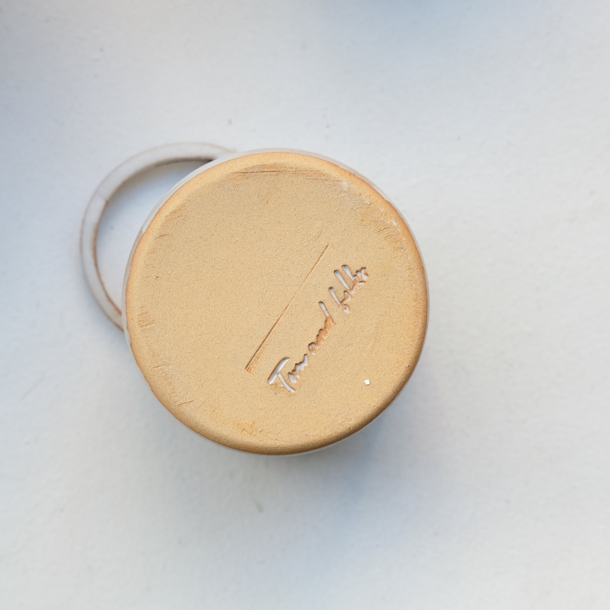 Tasse "ZOEY" en grès 110ml - blanc mat par Tom and Folks chez Brutal Ceramics