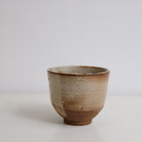 Tasse en grès 300ml - blanc et rouille de Yasashii chez Brutal Ceramics