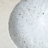 Bol en terre glanée D 17,5cm -Gris et blanc satiné par Potry chez Brutal Ceramics