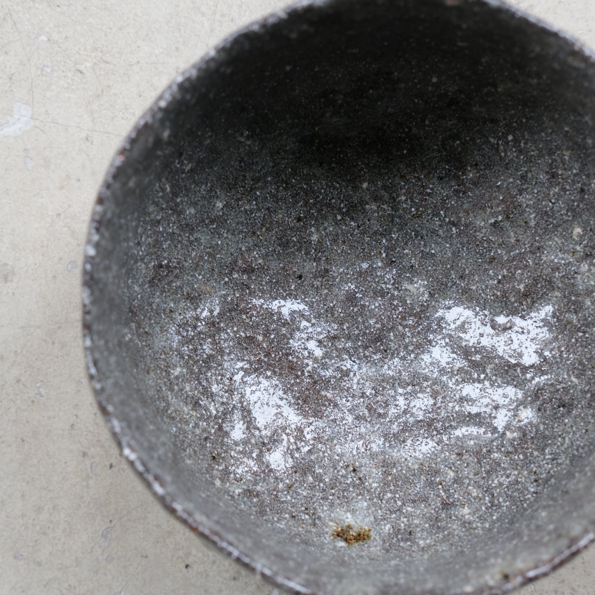 Bol en terre glanée D 13cm - Vert-Gris par Potry chez Brutal Ceramics