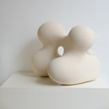 Sculpture "CLOUD STONE VIII " beige de Terre Brute chez Brutal Ceramics