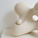 Sculpture "CLOUD STONE VIII " beige de Terre Brute chez Brutal Ceramics