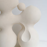 Sculpture "WATER STONE II" beige de Terre Brute chez Brutal Ceramics