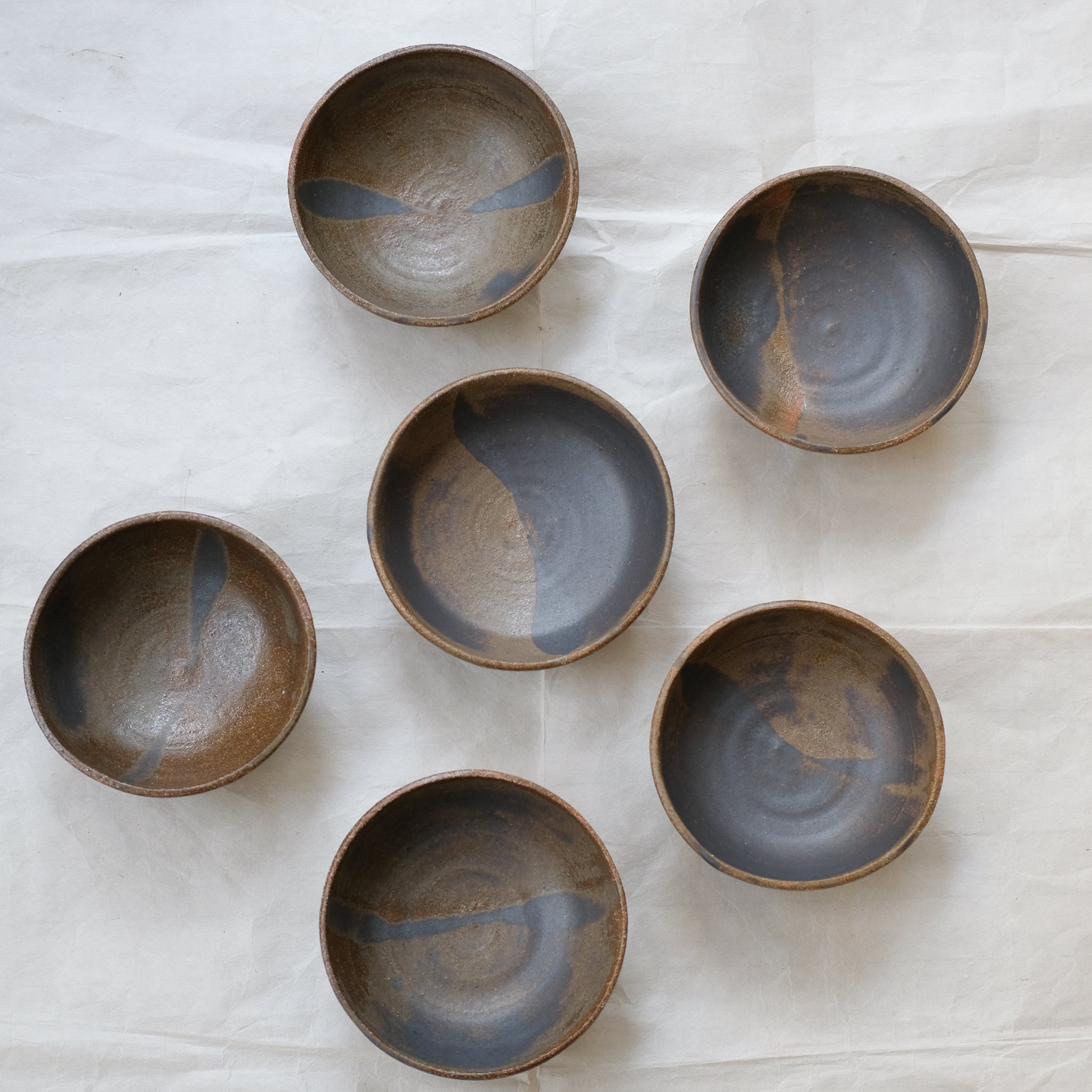 Bol en grès roux D 14cm - brun et gris mat de Yu Wen Ceramics chez Brutal Ceramics