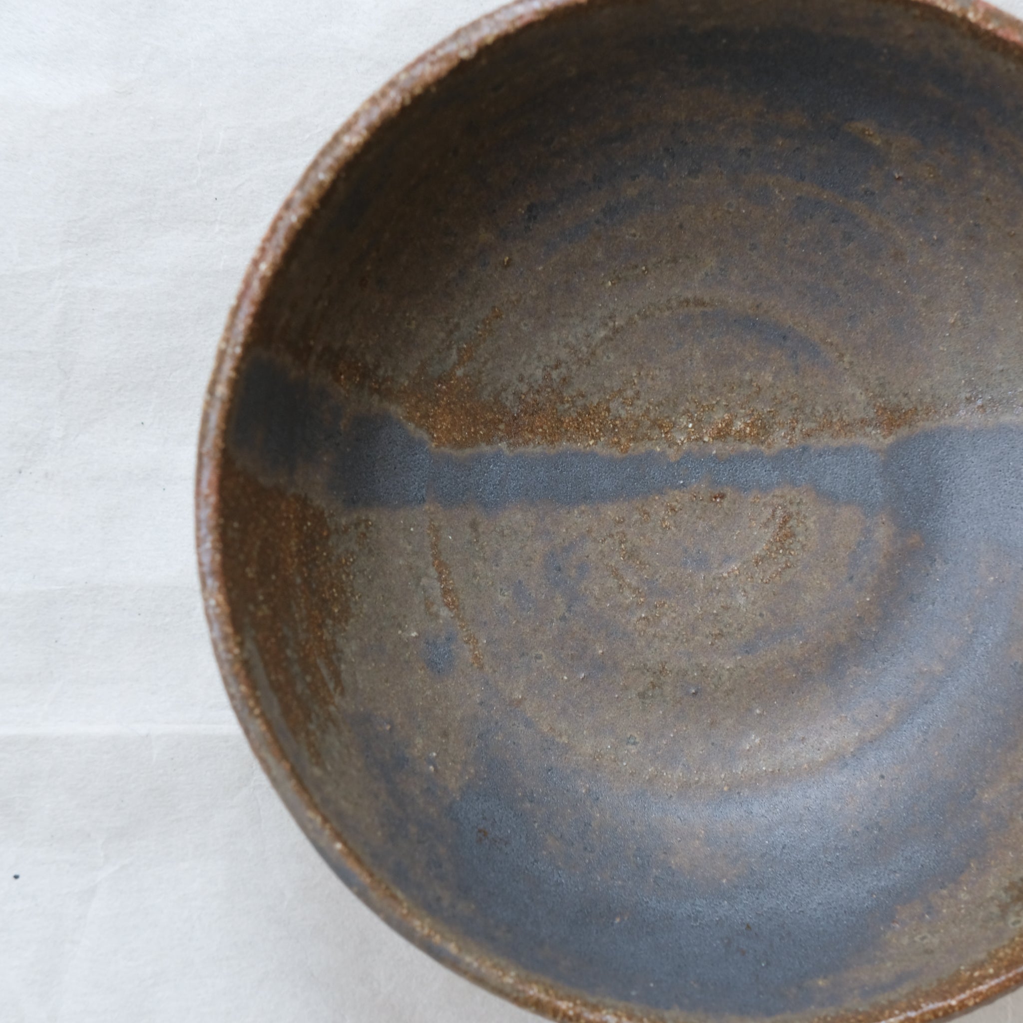 Bol en grès roux D 14cm - brun et gris mat de Yu Wen Ceramics chez Brutal Ceramics