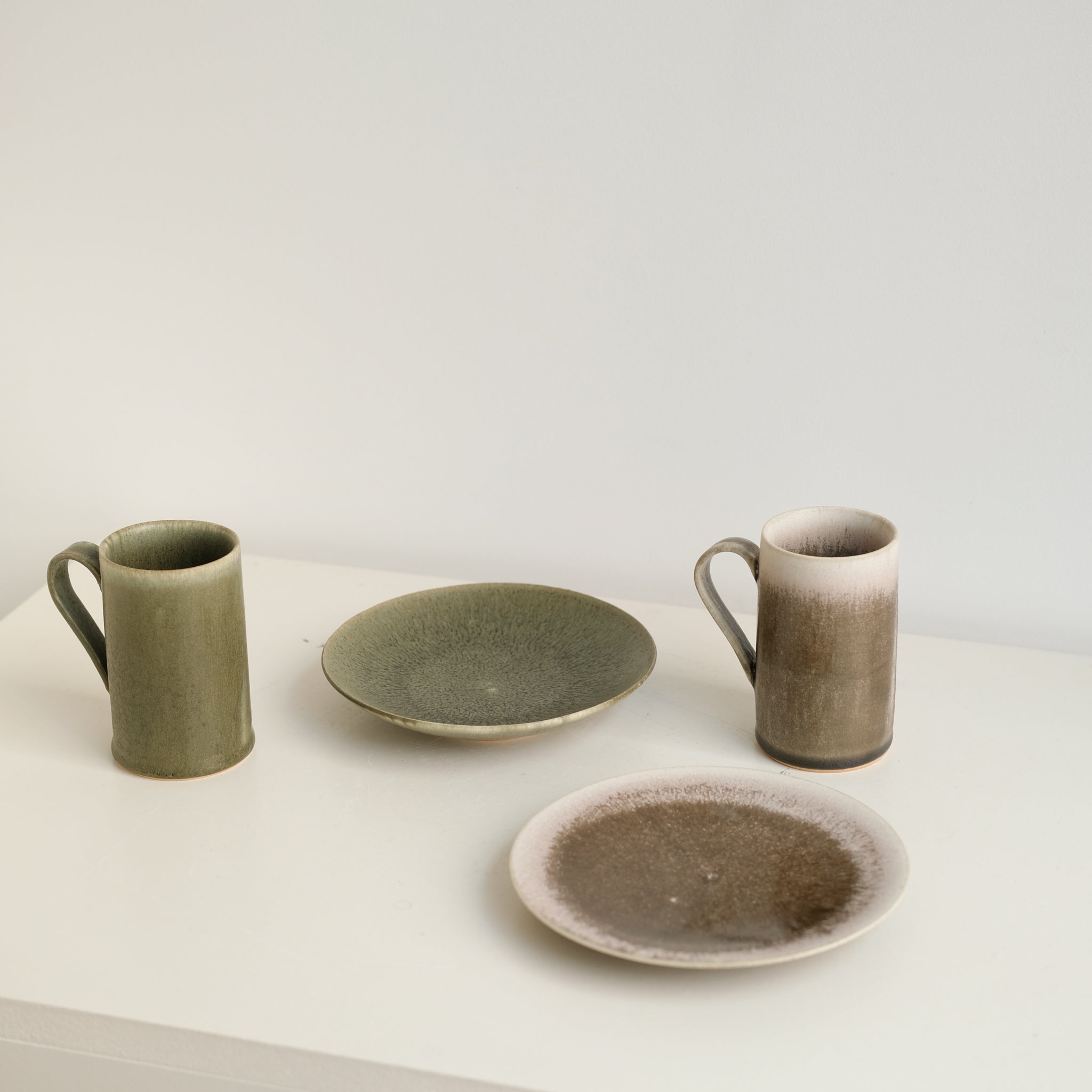 Mug en grès 150 ml - sakura de Yuka Owada chez Brutal Ceramics
