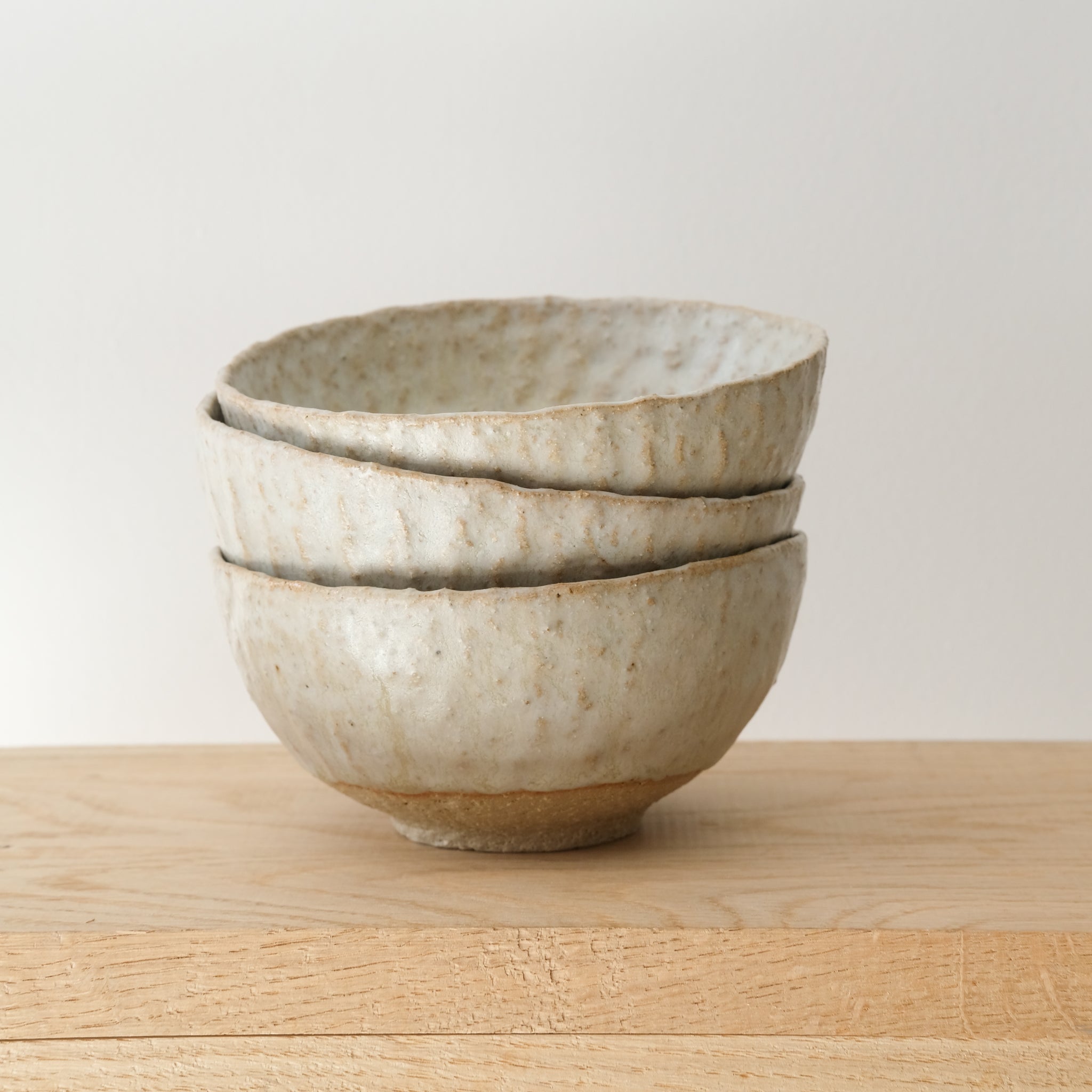 Bol brume D 14,5cm en grès - Beige de Eunjung Lee chez Brutal Ceramics