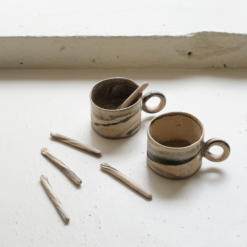 Tasse en terre mêlées 300ml - sable de Léa Baldassari chez Brutal Ceramics