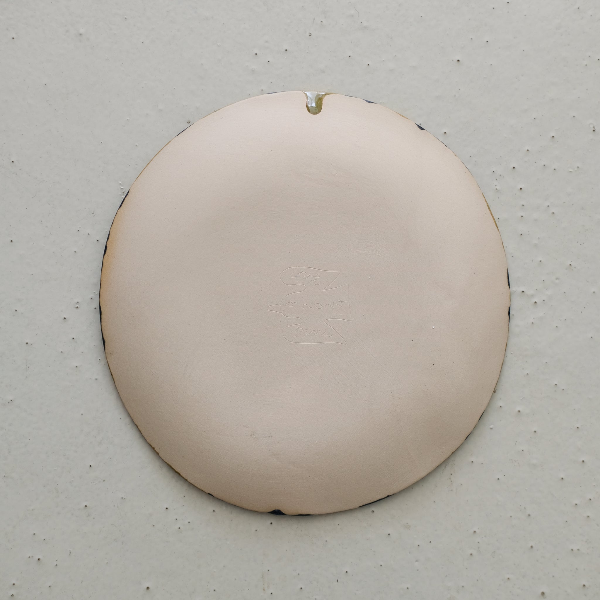Assiette W24MY01  en grès D 18,5cm - multicolore de Marie-Yaé Suematsu  chez Brutal Ceramics