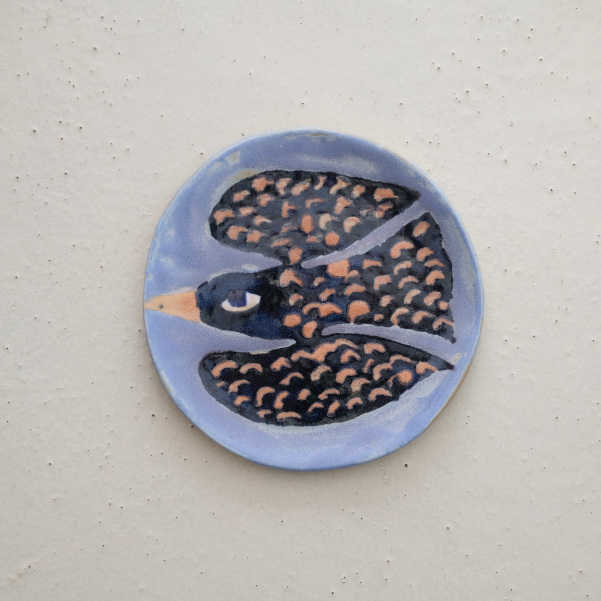 Assiette W24MY25 en grès D 16,5cm - multicolore de Marie-Yaé Suematsu  chez Brutal Ceramics
