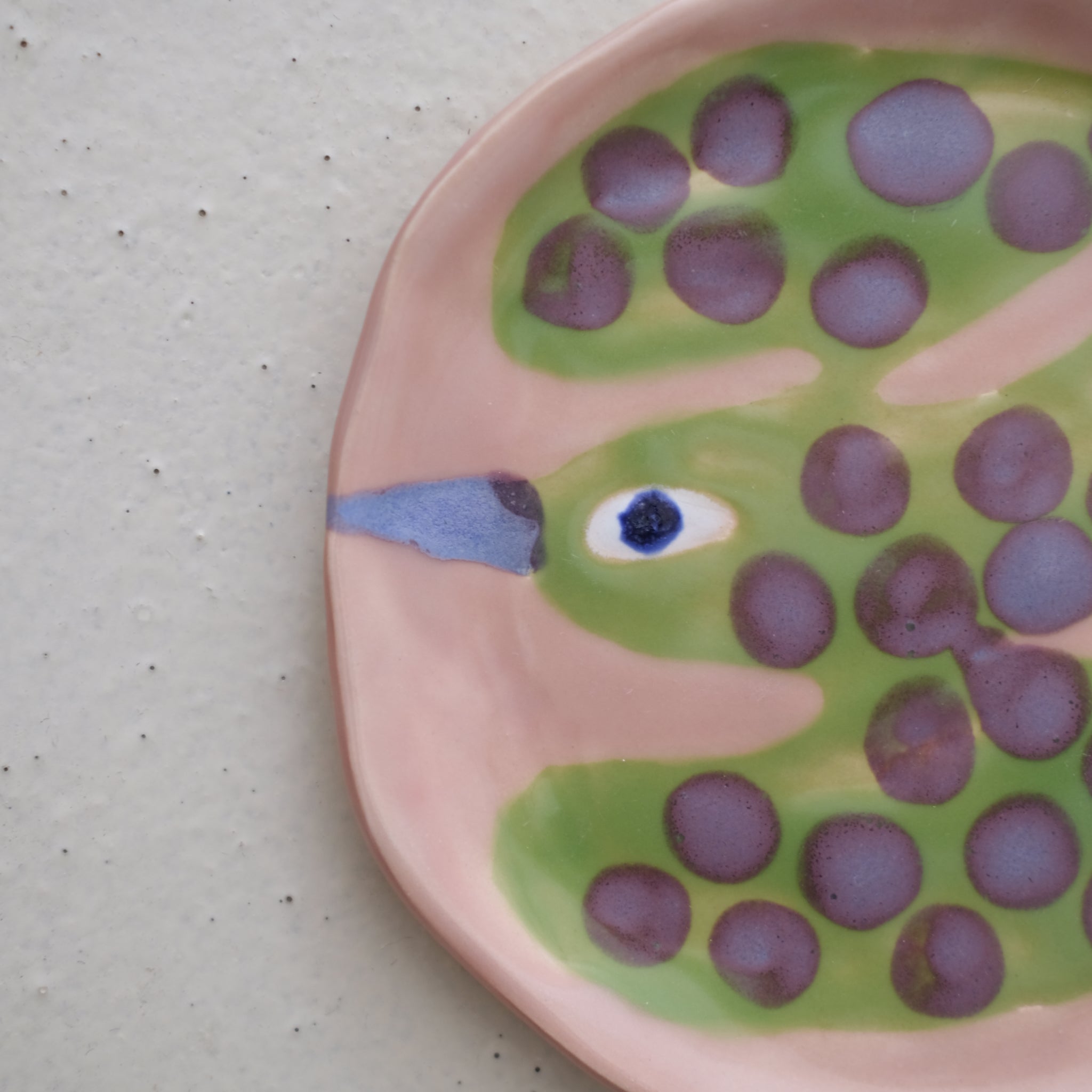 Assiette W24MY27 en grès D 16,5cm - multicolore de Marie-Yaé Suematsu  chez Brutal Ceramics