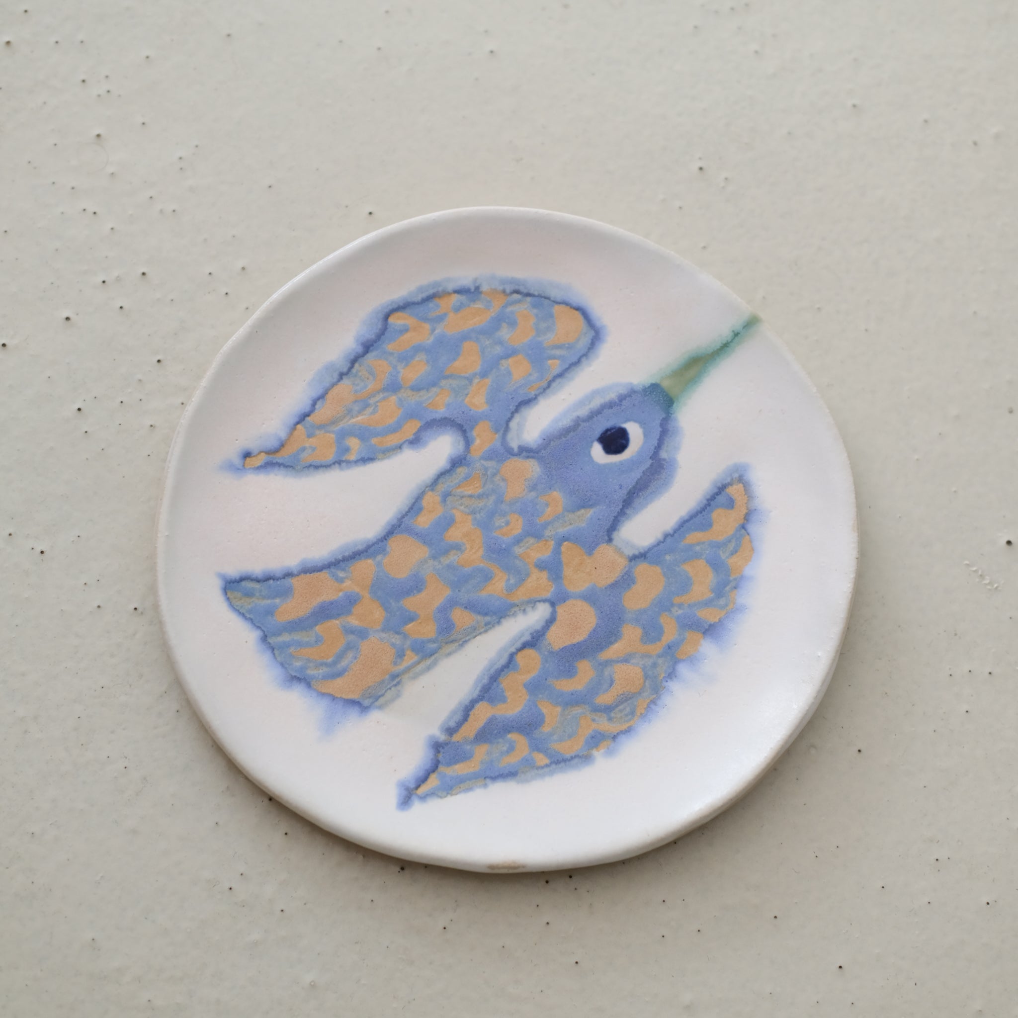 Assiette W24MY28 en grès D 16,5cm - multicolore de Marie-Yaé Suematsu  chez Brutal Ceramics