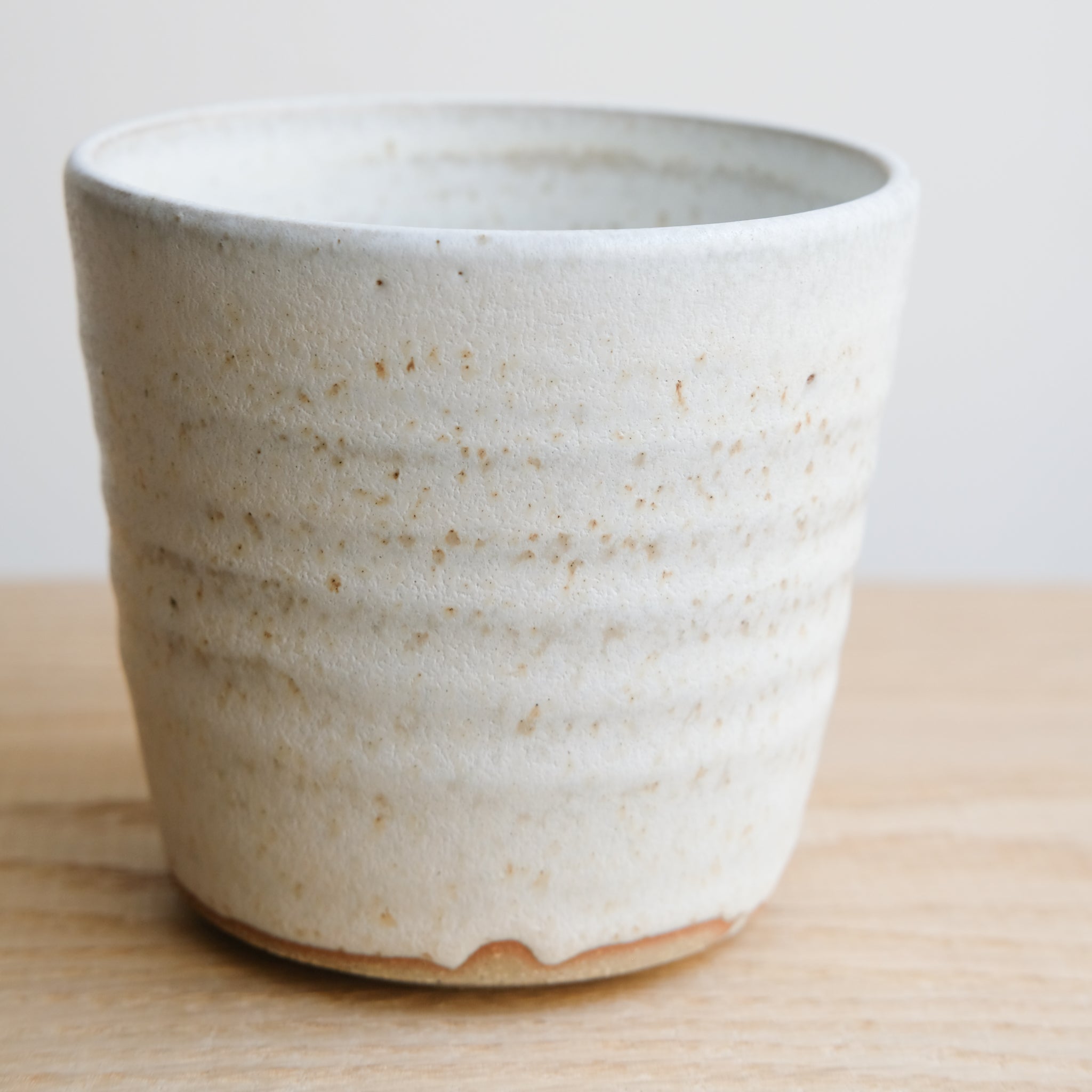 Tasse en grès 280ml - Blanc mat d'Hortense Montarnal chez Brutal Ceramics