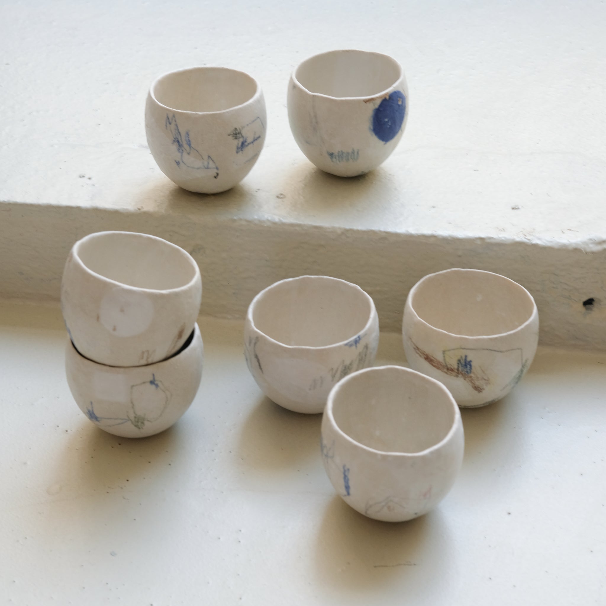Tasse 07 en grès et porcelaine 200ml - Multicolore de Yellow Nose Studio chez Brutal Ceramics