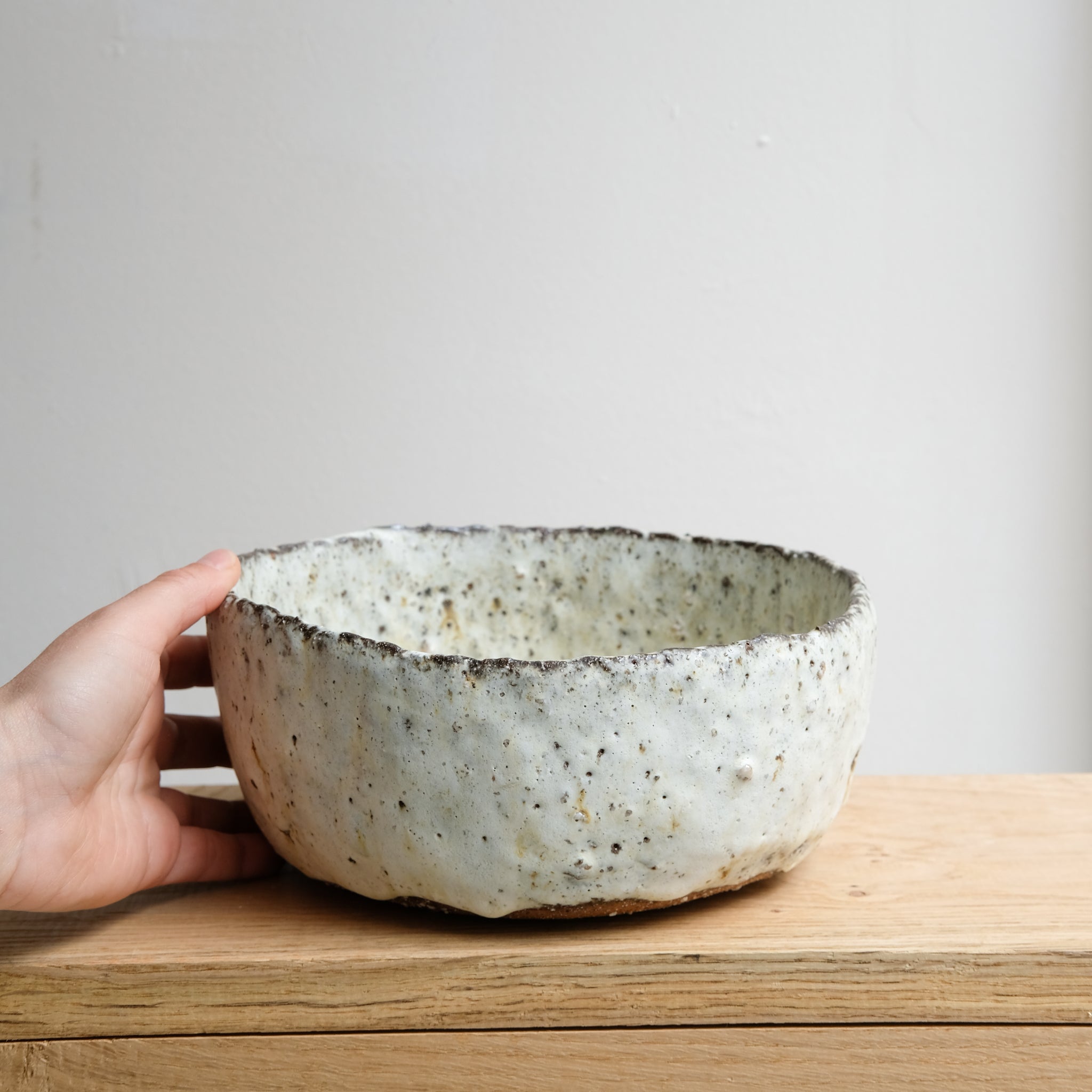 Saladier en terre recoltée D 21cm - blanc mat de Potry chez Brutal Ceramics