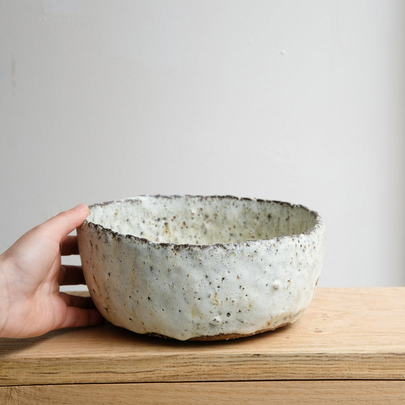 Saladier en terre recoltée D 21cm - blanc mat de Potry chez Brutal Ceramics