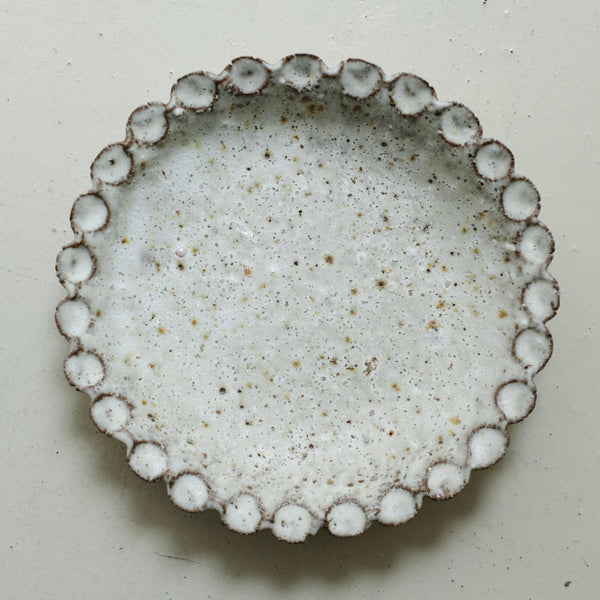 Assiette creuse en terre recoltée D 22cm - blanc mat blanc mat par Potry chez Brutal Ceramics