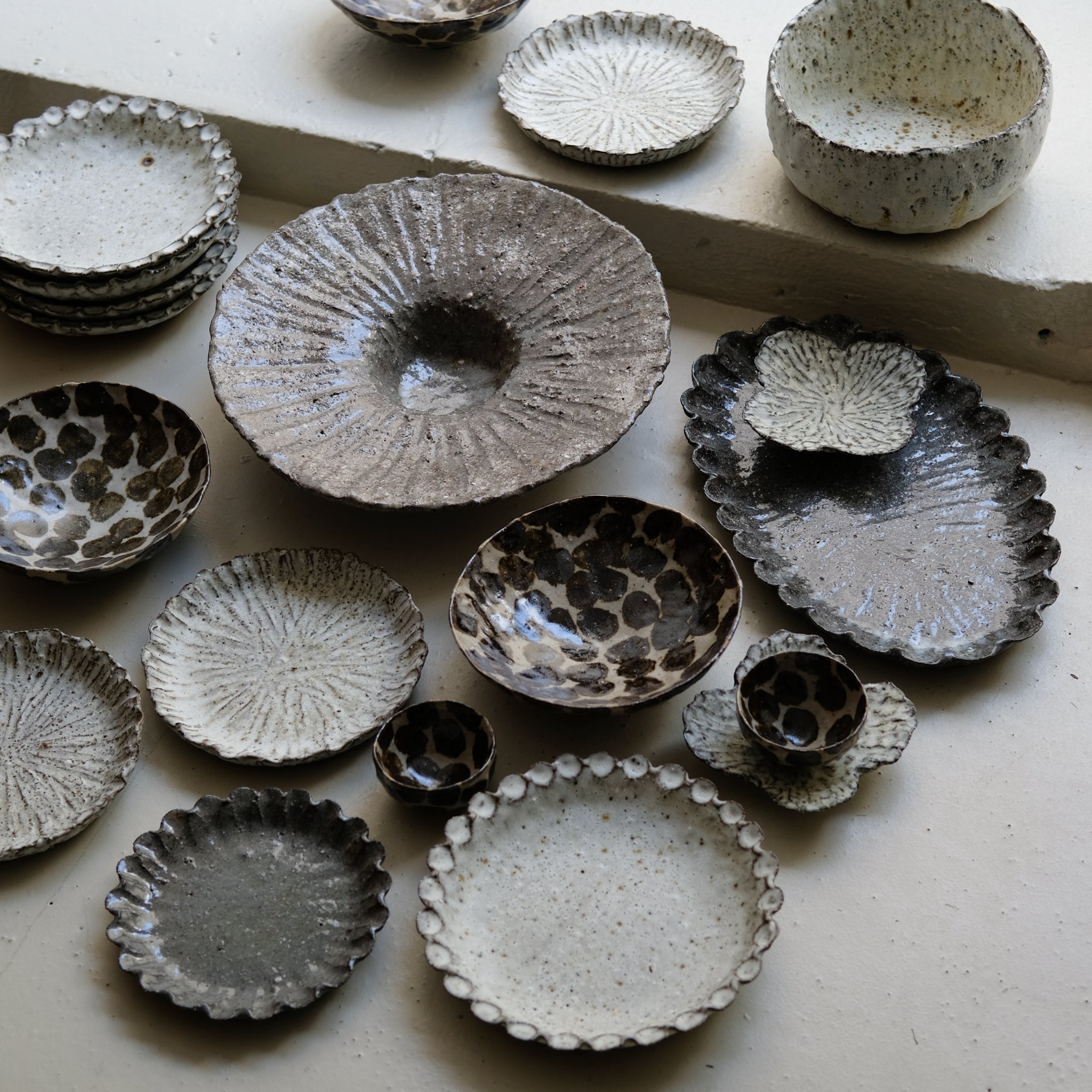 Assiette creuse en terre recoltée D 22cm - blanc mat blanc mat par Potry chez Brutal Ceramics