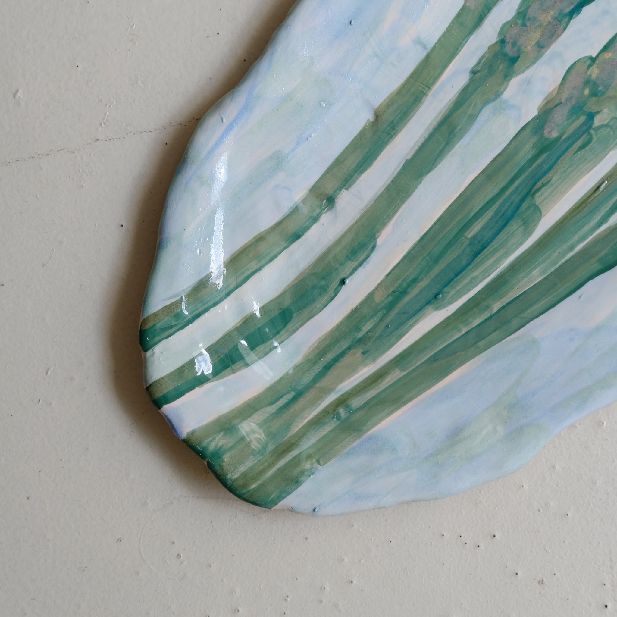 Plat SU25-10 en faïence L 34cm - multicolore Samantha Kerdine pour Brutal  Ceramics