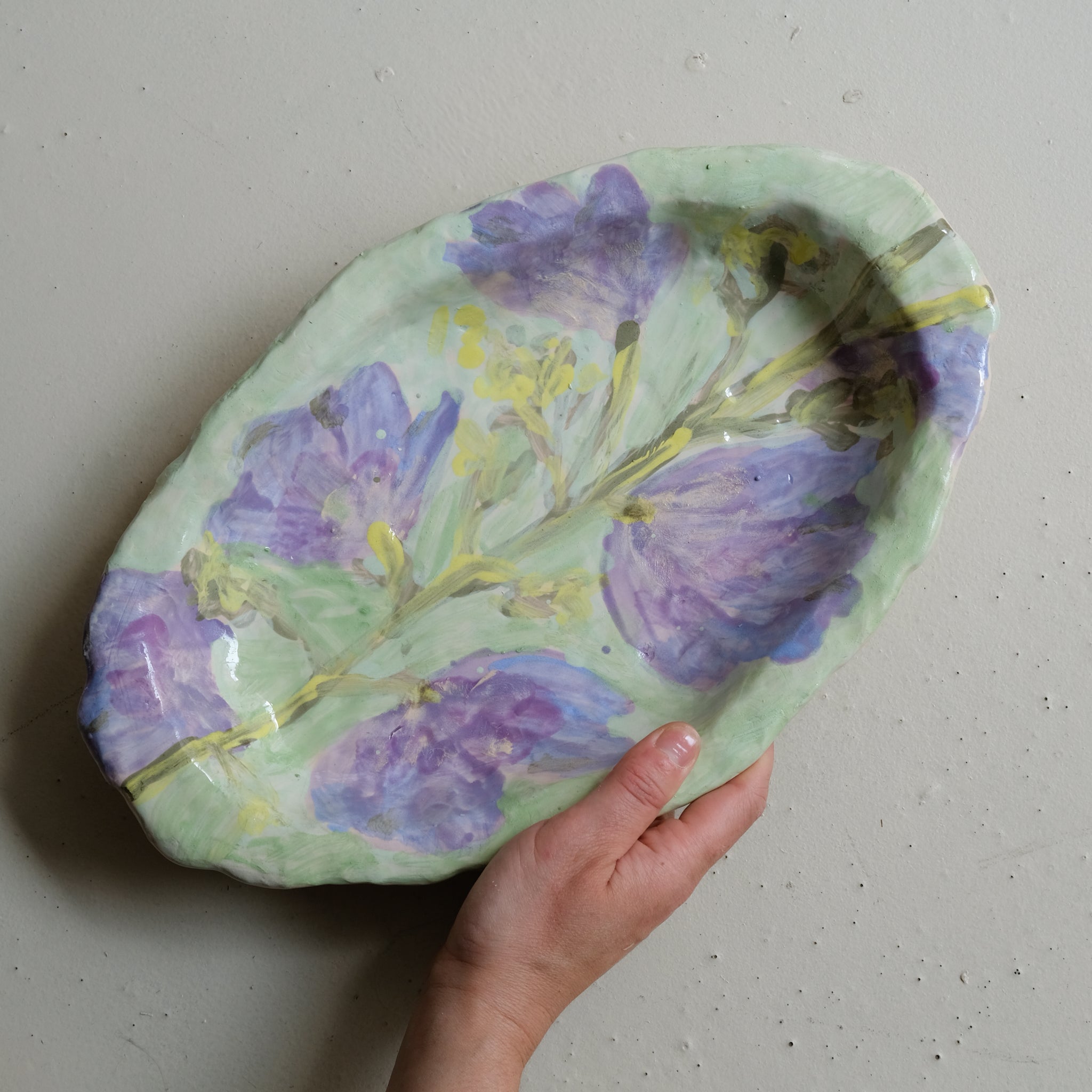 Plat SU25-05 oval en faïence L 35cm - multicolore Samantha Kerdine pour Brutal Ceramics