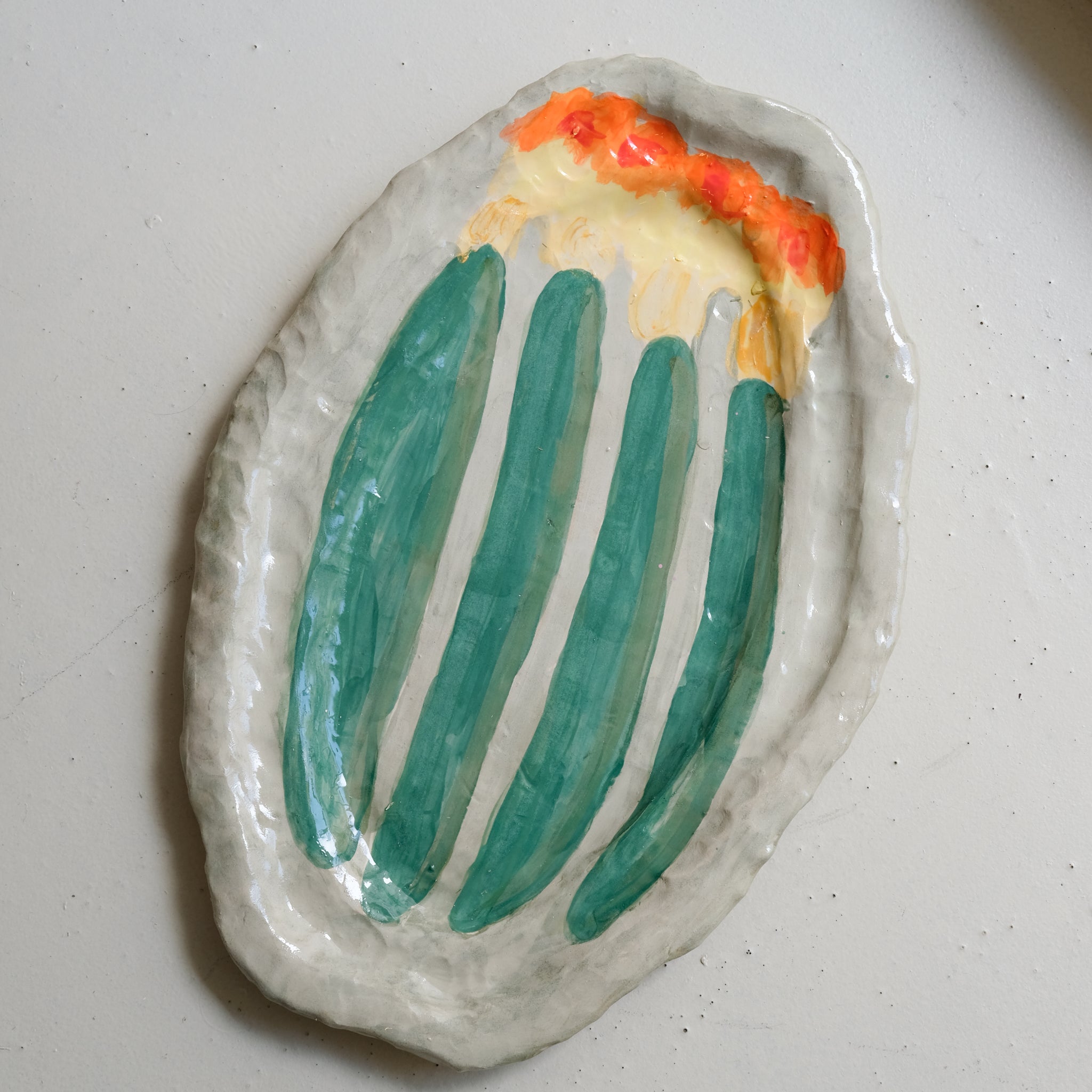 Plat SU25-02 oval en faïence L 43cm - multicolore Samantha Kerdine pour Brutal Ceramics