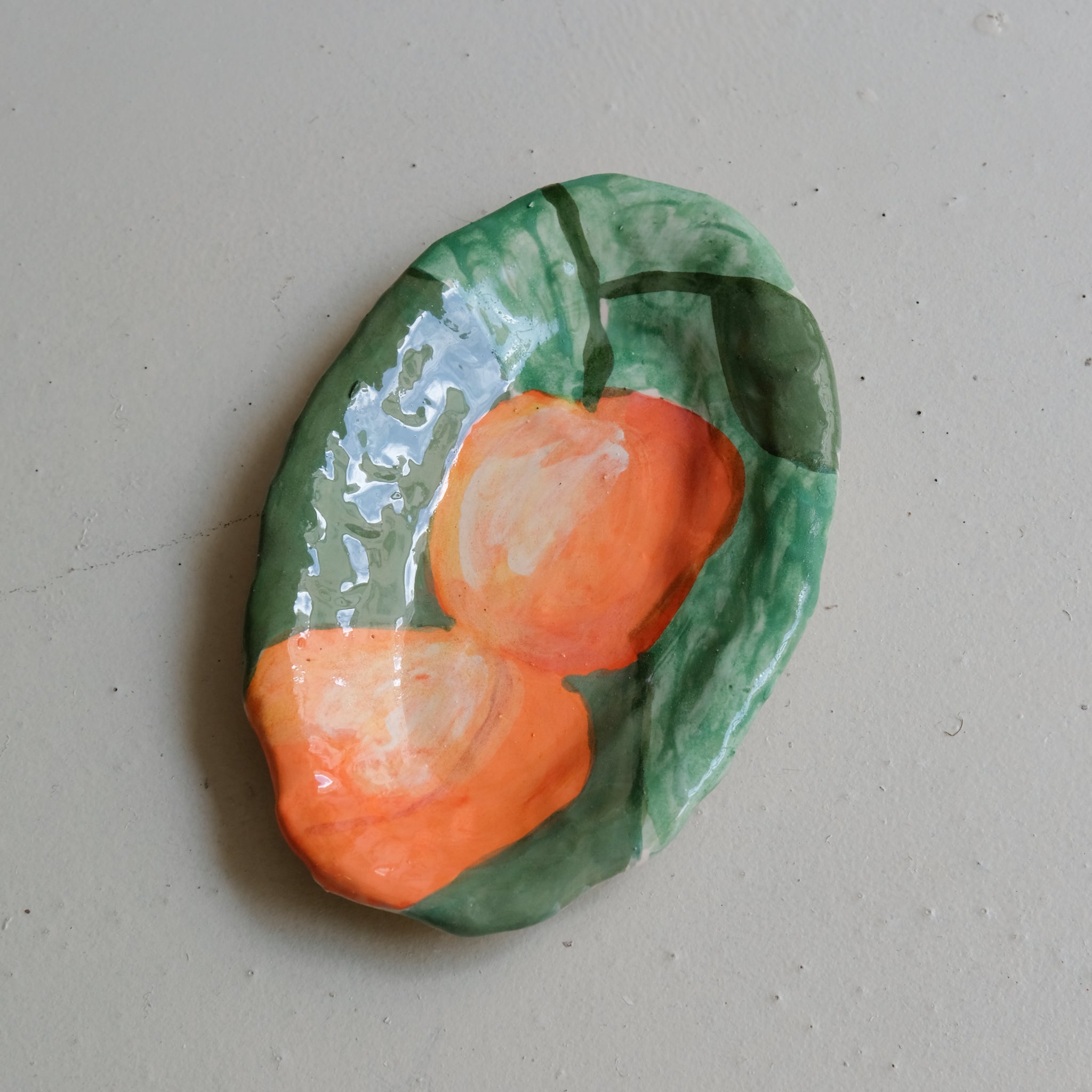 Plat SU25-09 en faïence L 20cm - multicolore Samantha Kerdine pour Brutal Ceramics