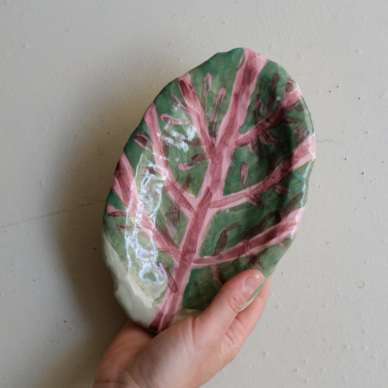Plat SU25-08 en faïence D 26,5cm - multicolore Samantha Kerdine pour Brutal Ceramics