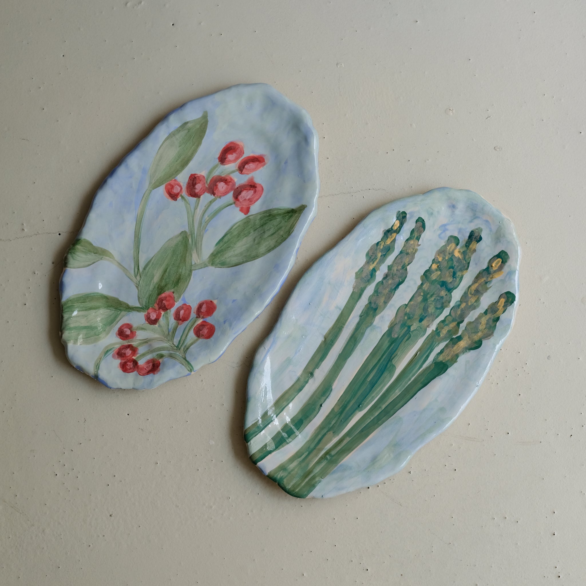 Plat SU25-11 en faïence L 34cm - multicolore Samantha Kerdine pour Brutal Ceramics
