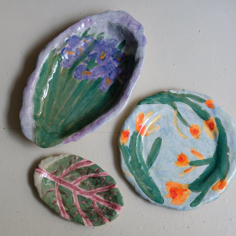 Plat SU25-07 en faïence D 26,5cm - multicolore Samantha Kerdine pour Brutal Ceramics