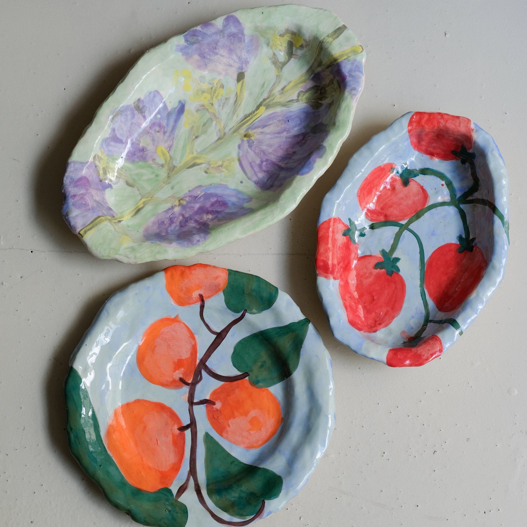 Plat SU25-05 oval en faïence L 35cm - multicolore Samantha Kerdine pour Brutal Ceramics