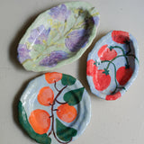 Plat SU25-12 en faïence L 34cm - multicolore Samantha Kerdine pour Brutal Ceramics