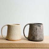 Mug en grès 200 ml - brun noir d'Atelier Anima chez Brutal Ceramics