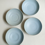 Assiette creuse en grès D 19 cm - bleu doux de Celine Fischer chez Brutal Ceramics