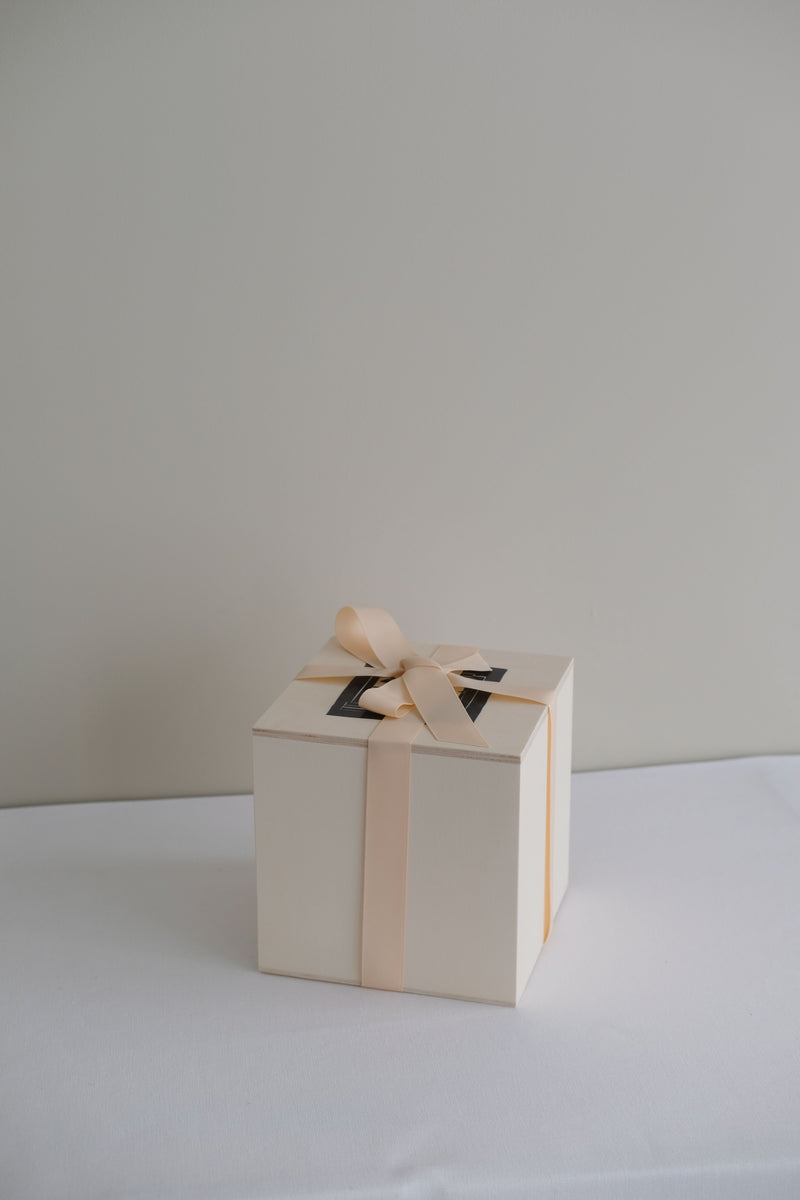 Atelier floral le 10 septembre 19.00 à 20h30 - Avant-Première Collection "Vases Ikebana" de Mano Mani avec la fleuriste japonaise Maison Lou