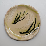 Assiette 38HB03 en faïence rouge D 19,5cm - Multicolore d'Héloise Bariol chez Brutal Ceramics
