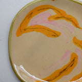 Assiette 38HB06 en faïence rouge D 19,5cm - Multicolore d'Héloise Bariol chez Brutal Ceramics