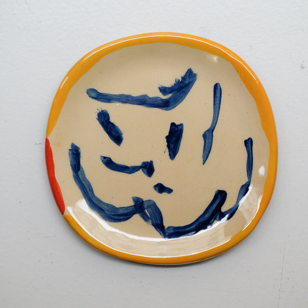 Assiette 38HB08 en faïence rouge D 19,5cm - Multicolore d'Héloise Bariol chez Brutal Ceramics