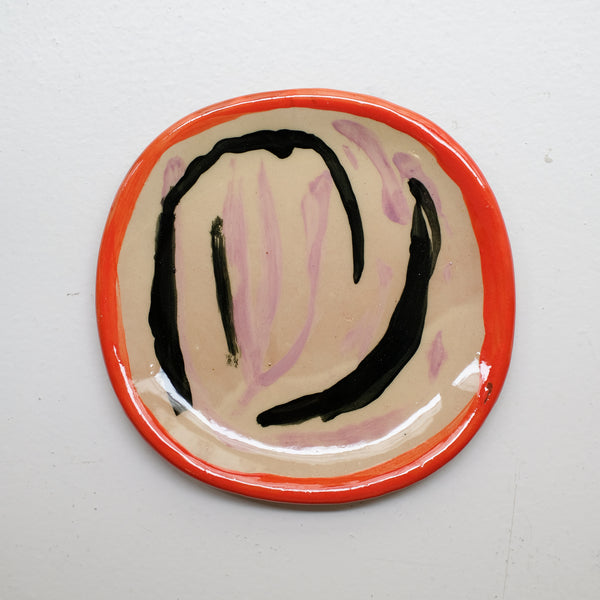 Assiette 38HB09 en faïence rouge D 19,5cm - Multicolore d'Héloise Bariol chez Brutal Ceramics