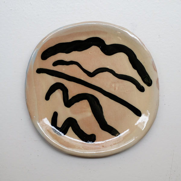 Assiette 38HB12 en faïence rouge D 19,5cm - Multicolore d'Héloise Bariol chez Brutal Ceramics