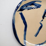 Assiette 38HB18 en faïence rouge D 19,5cm - Multicolore d'Héloise Bariol chez Brutal Ceramics